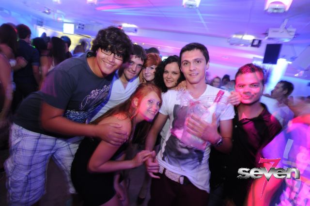 Cliquer pour voir l'image en taille réelle