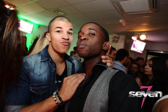 Cliquer pour voir l'image en taille réelle