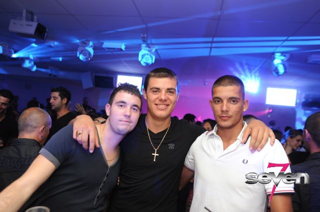 Cliquer pour voir l'image en taille réelle