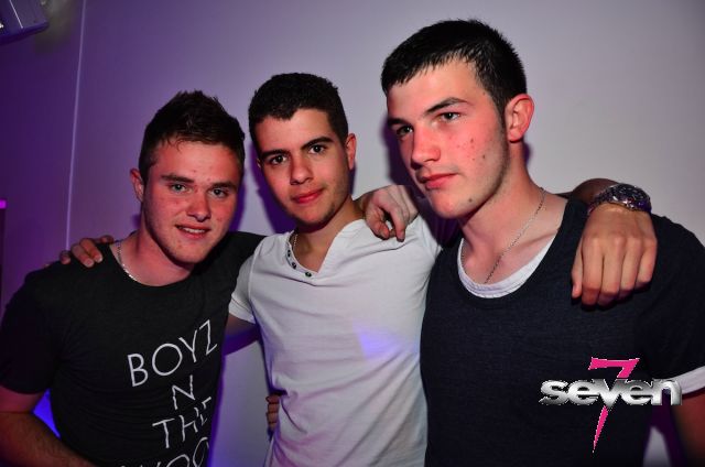 Cliquer pour voir l'image en taille réelle