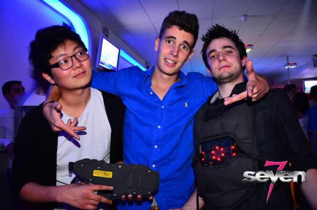 Cliquer pour voir l'image en taille réelle