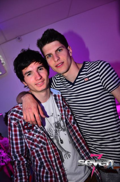 Cliquer pour voir l'image en taille réelle