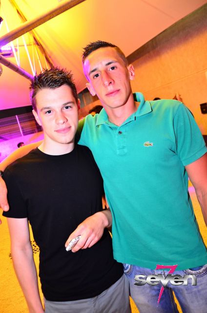 Cliquer pour voir l'image en taille réelle