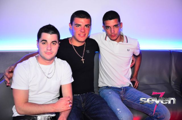 Cliquer pour voir l'image en taille réelle