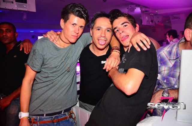 Cliquer pour voir l'image en taille réelle