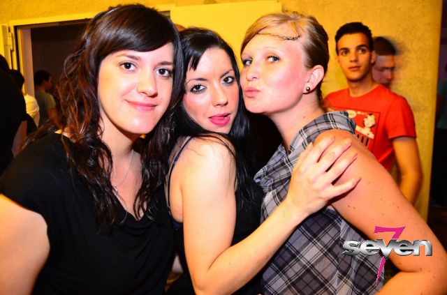 Cliquer pour voir l'image en taille réelle