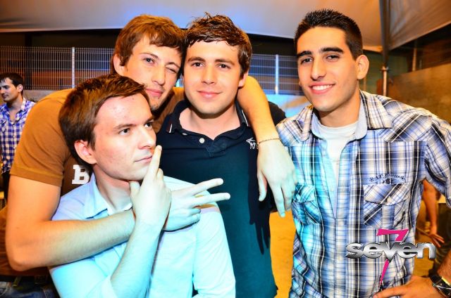 Cliquer pour voir l'image en taille réelle