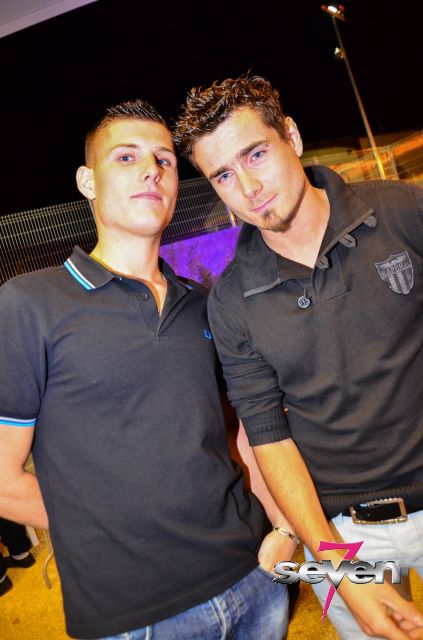 Cliquer pour voir l'image en taille réelle