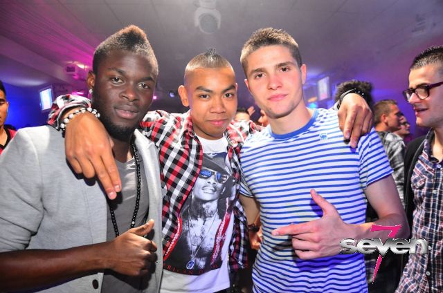 Cliquer pour voir l'image en taille réelle