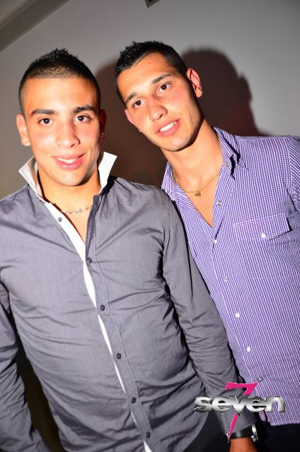 Cliquer pour voir l'image en taille réelle