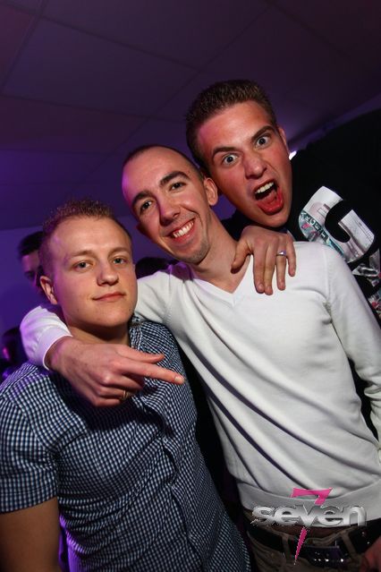 Cliquer pour voir l'image en taille réelle