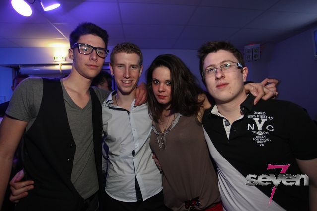 Cliquer pour voir l'image en taille réelle