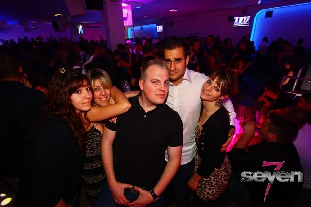 Cliquer pour voir l'image en taille réelle