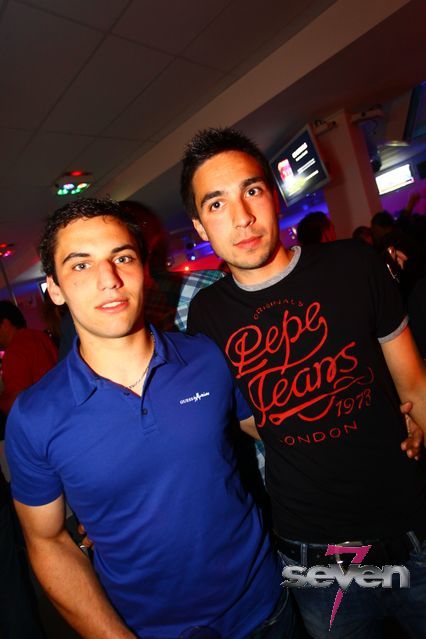 Cliquer pour voir l'image en taille réelle