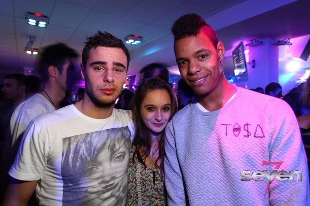 Cliquer pour voir l'image en taille réelle