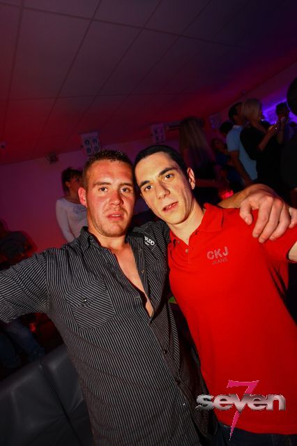 Cliquer pour voir l'image en taille réelle