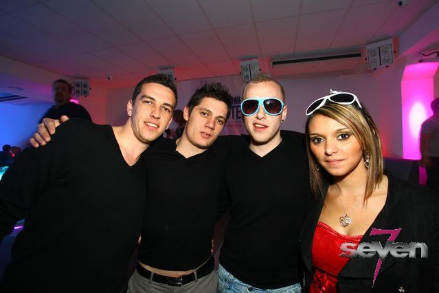 Cliquer pour voir l'image en taille réelle