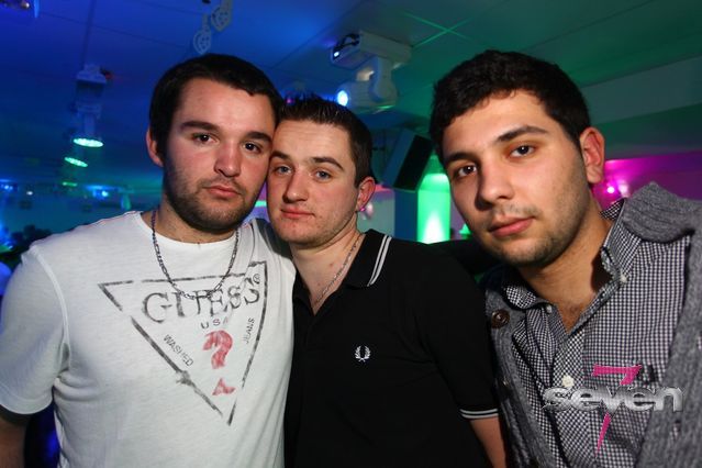 Cliquer pour voir l'image en taille réelle