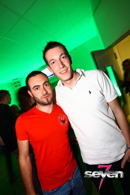 Cliquer pour voir l'image en taille réelle