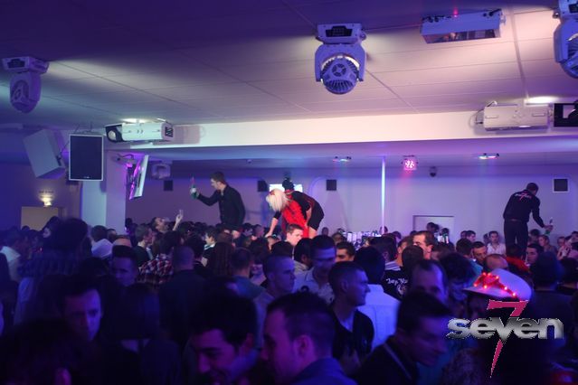 Cliquer pour voir l'image en taille réelle