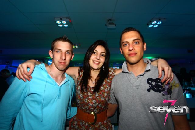 Cliquer pour voir l'image en taille réelle