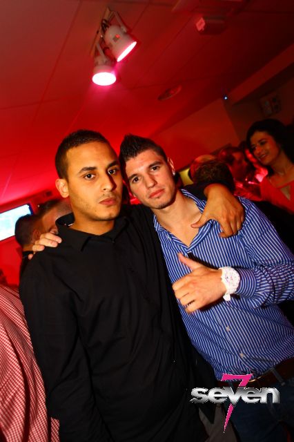 Cliquer pour voir l'image en taille réelle