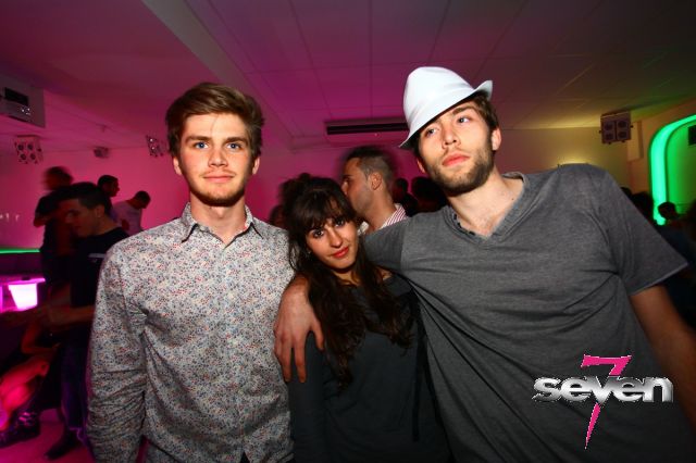 Cliquer pour voir l'image en taille réelle