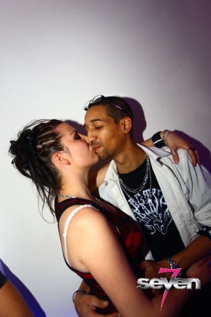 Cliquer pour voir l'image en taille réelle