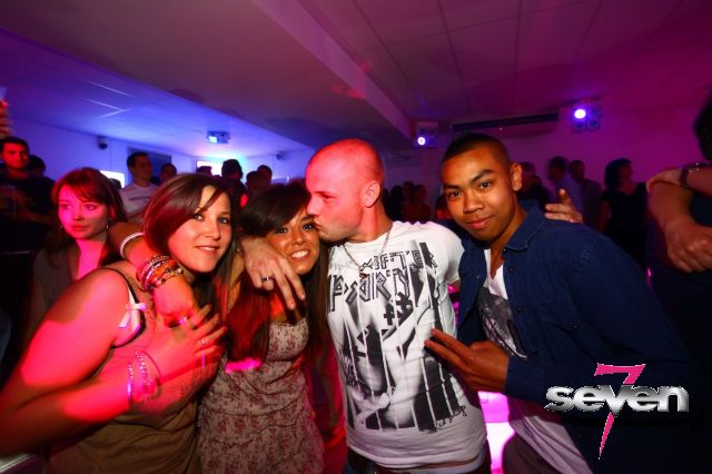 Cliquer pour voir l'image en taille réelle