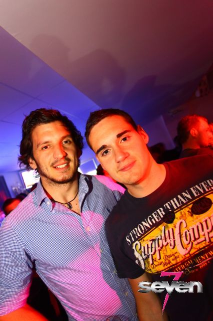 Cliquer pour voir l'image en taille réelle