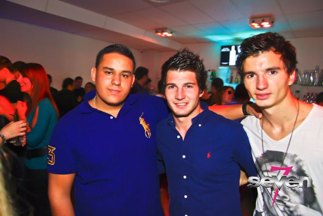 Cliquer pour voir l'image en taille réelle