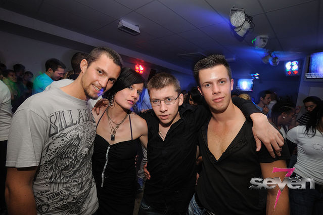 Cliquer pour voir l'image en taille réelle