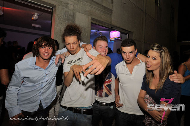 Cliquer pour voir l'image en taille réelle