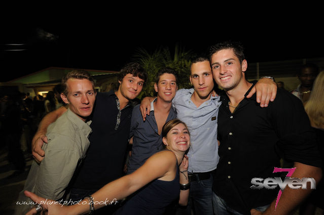 Cliquer pour voir l'image en taille réelle