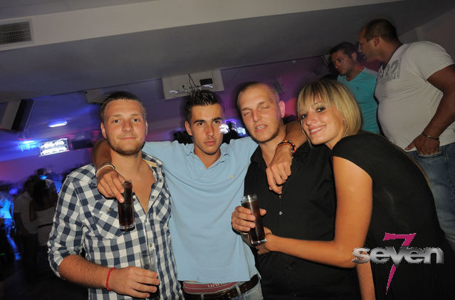 Cliquer pour voir l'image en taille réelle