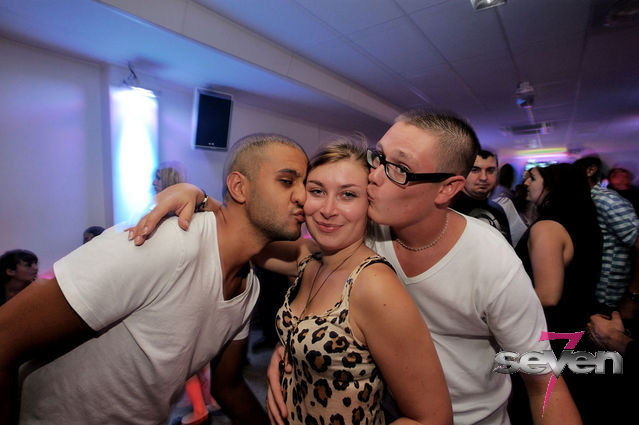 Cliquer pour voir l'image en taille réelle