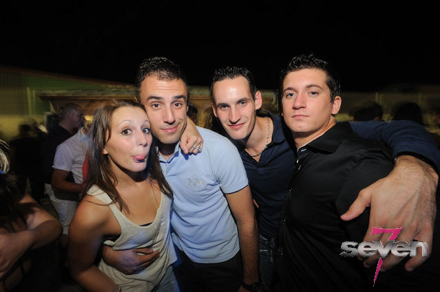 Cliquer pour voir l'image en taille réelle